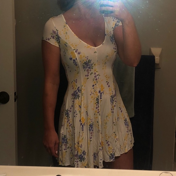 Forever 21 White Floral Dress - Picture 5 of 5